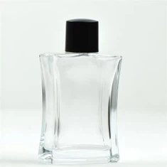 Bouteille de parfum en verre clair