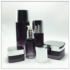 Bouteille cosmétique avec pompe