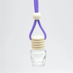 Bouteille de parfum voiture décoratifs